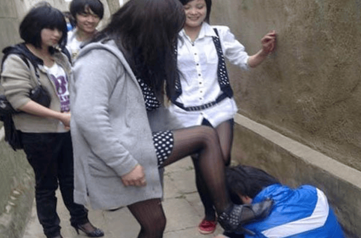 一初中生多次霸凌他人,霸凌手段让人难以置信_教育_家长_校园