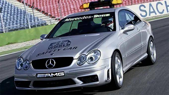 另外在这一年还加入了一台c 32 amg车型,作为赛事的医疗车.