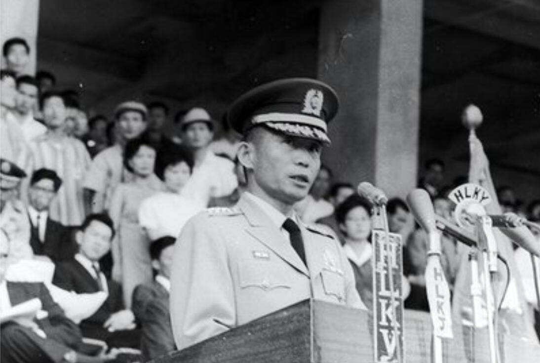 长期的统治,也是动了西方的底线,尤其是美国认为朴正熙不好掌控.