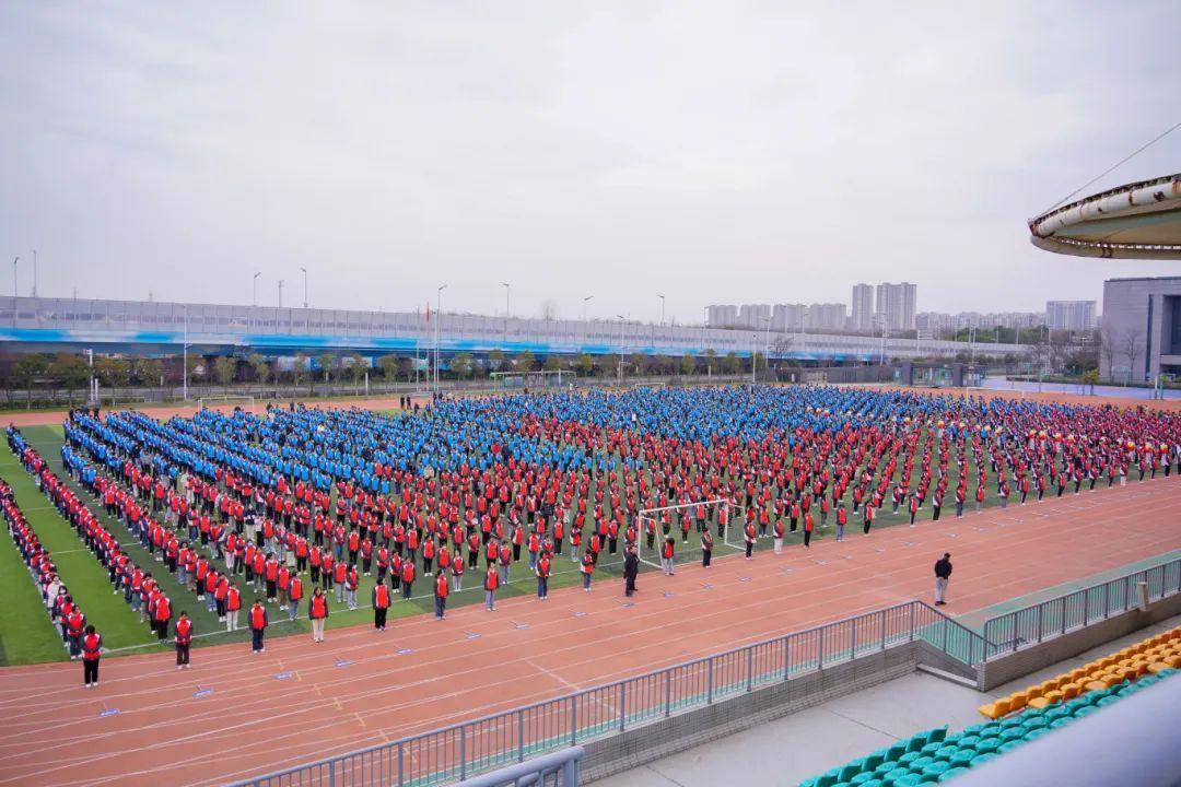 江苏省泰州中学开展2024年春学期跑操比赛并举行隆重颁奖仪式