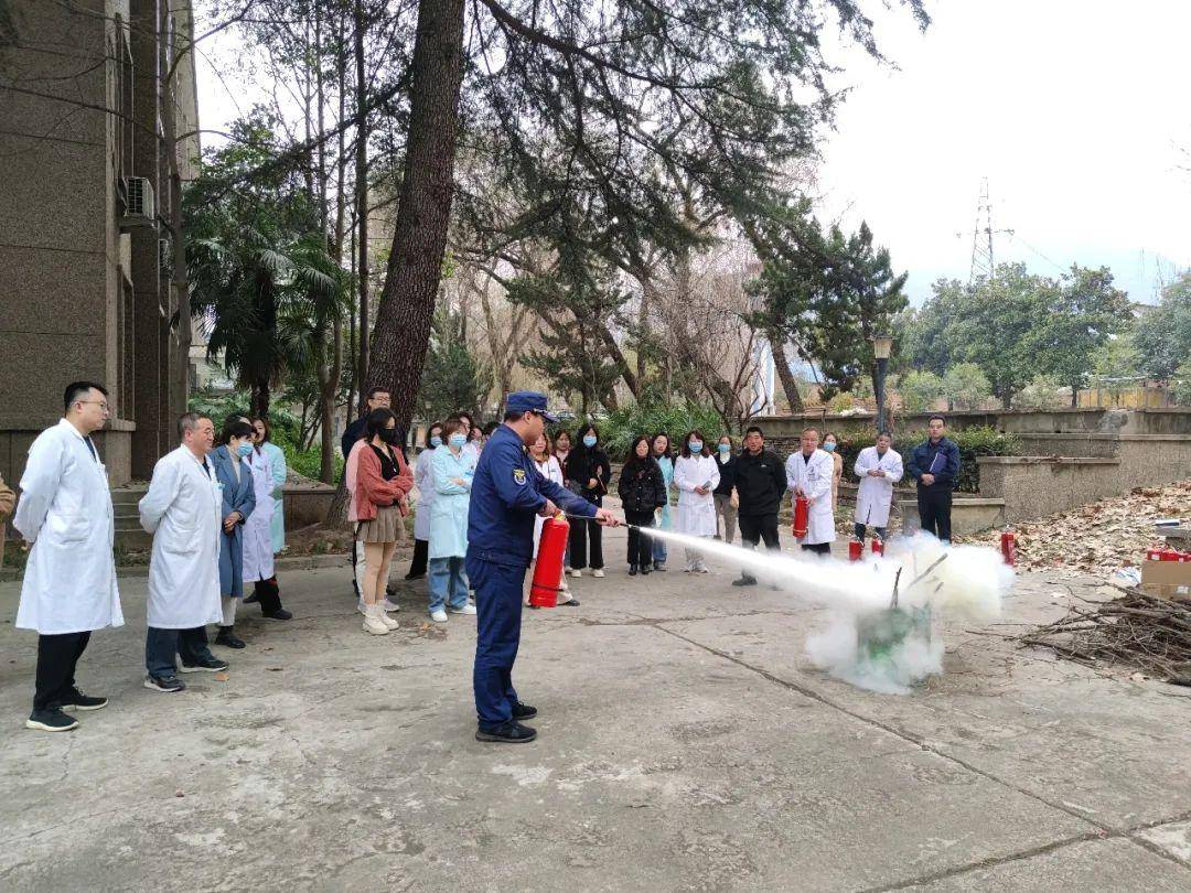 原创宝钛医院开展消防安全知识培训及消防安全应急演练