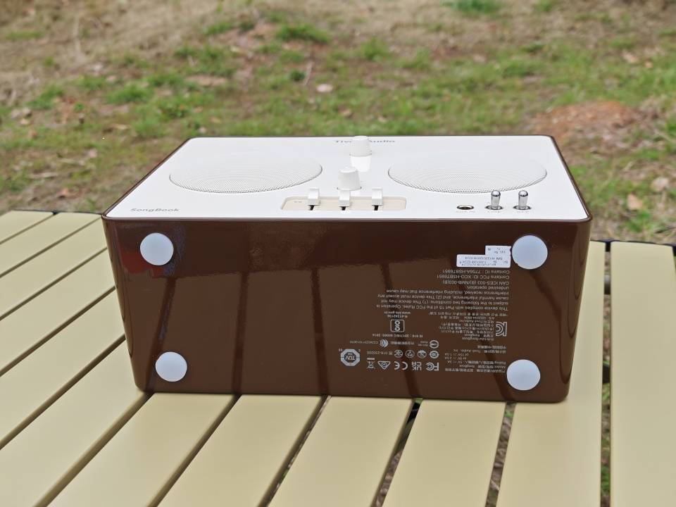 复古与现代完美融合:Tivoli Audio SongBook户外便携音响体验分享!