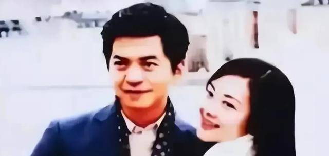 演员李健的妻子合照图片