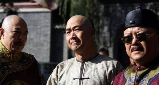 乾隆纪晓岚被一副对联难倒乞丐路过随口对出乾隆却大怒