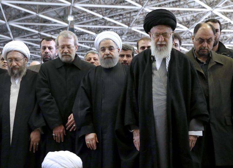 伊朗最有权势的家族,父子三人掌控整个国家,地位无人能够挑战