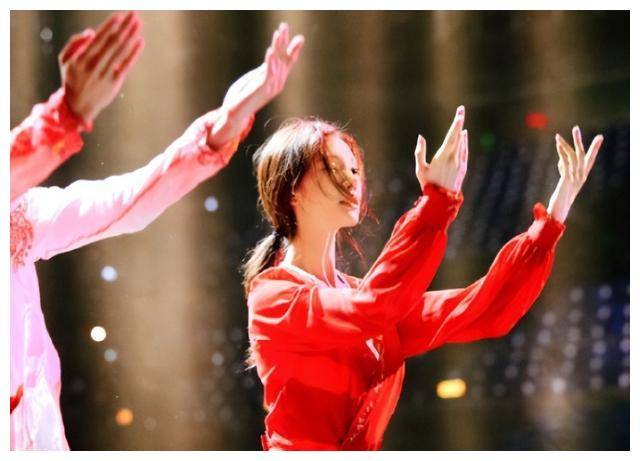 如今差距早已拉开,真红还是假红一目了然_王心凌_万茜_金晨