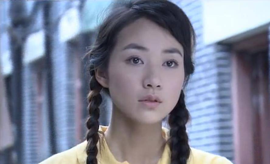 非要说上几个,有飞刀又见飞刀》里的女三号冷小星,肤如凝脂气质清冷