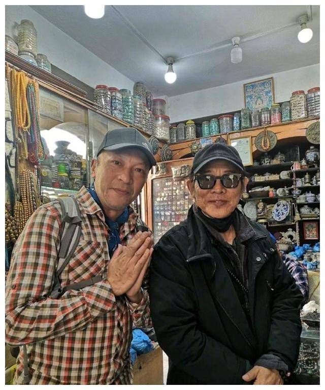 69岁的成龙61岁的李连杰72岁的洪金宝近照差距有点大