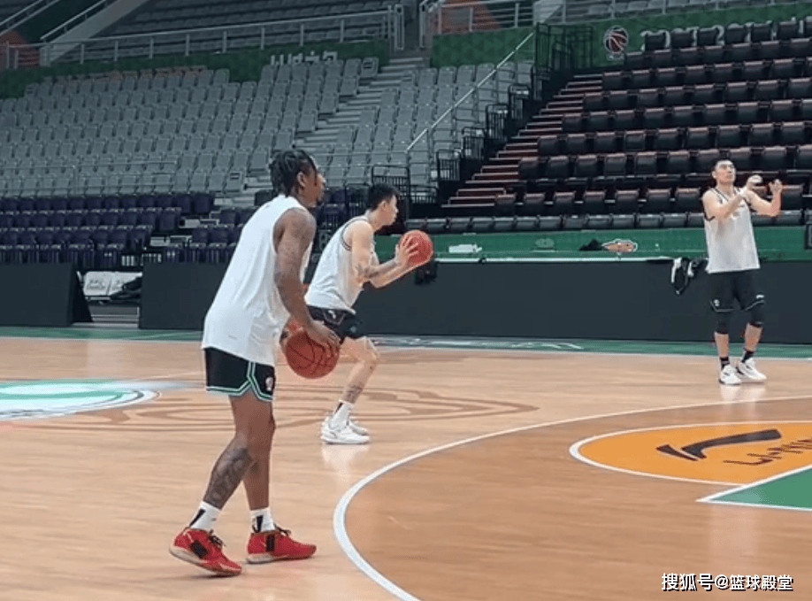 原创辽宁备战山西亚当斯特训三分杨鸣执教莫兰德采访解析3话题