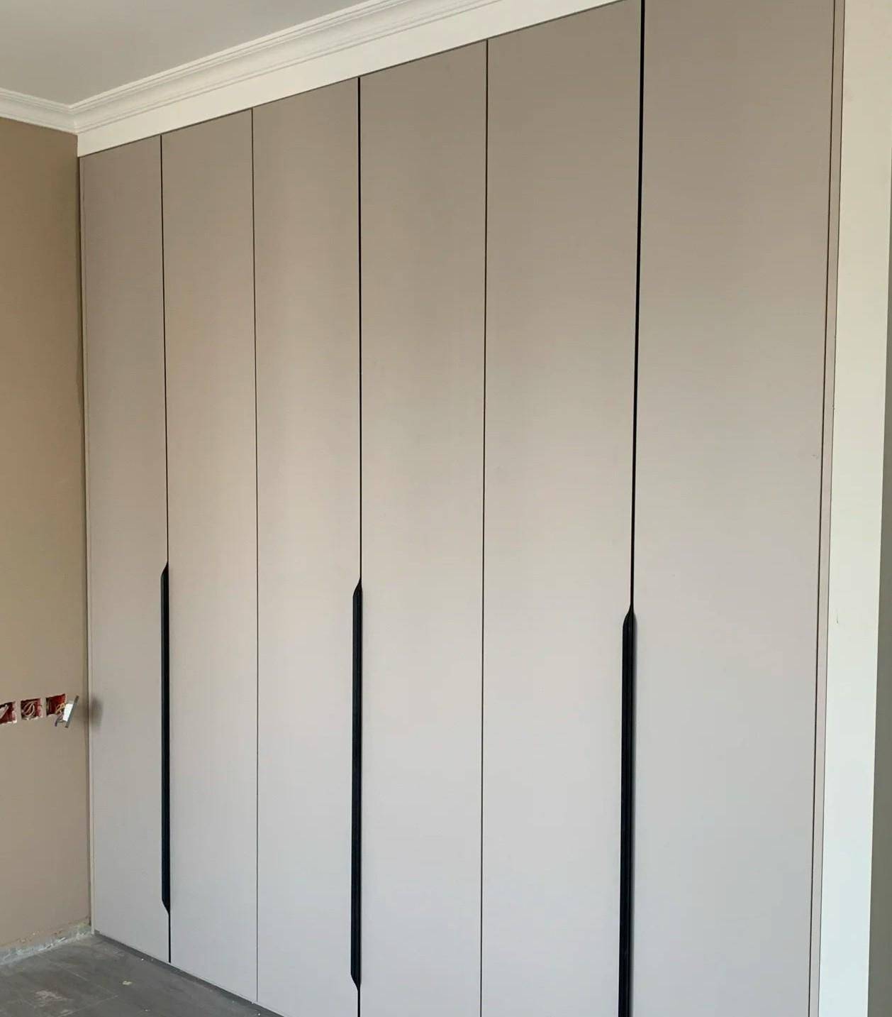 越来越多人不装传统衣柜却选择这2种不但环保还耐用