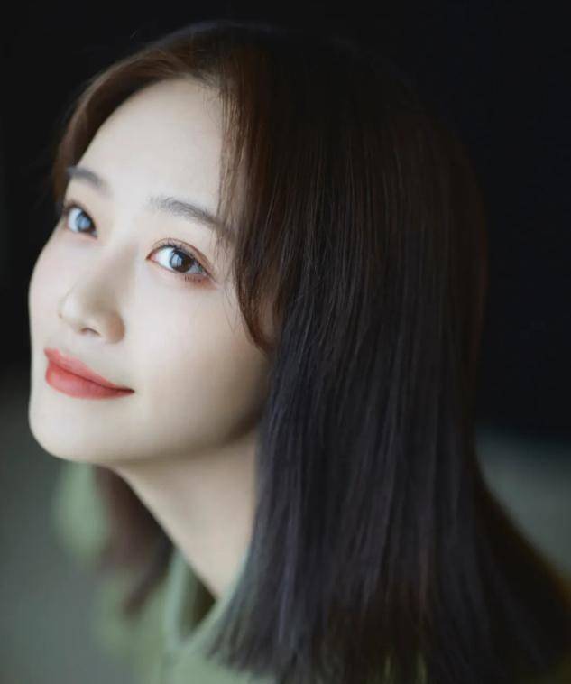 原创蓝盈莹早期照片流出在那个没有滤镜的年代这种颜值太过于真实