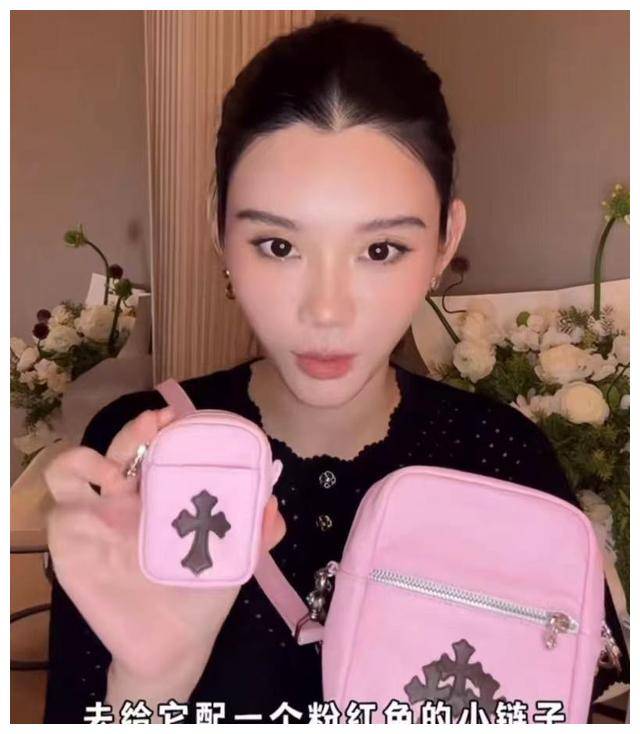 网友邂逅奚梦瑶给小姑子认真拍照,和睦相处,温馨一家人_何猷君_女儿