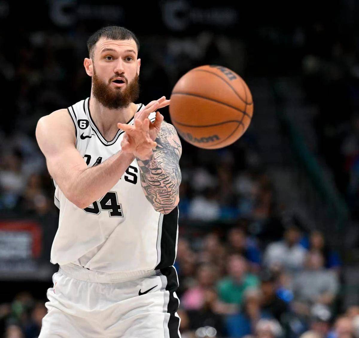 原创金无足赤人无完人说说波波维奇的一些迷之操作