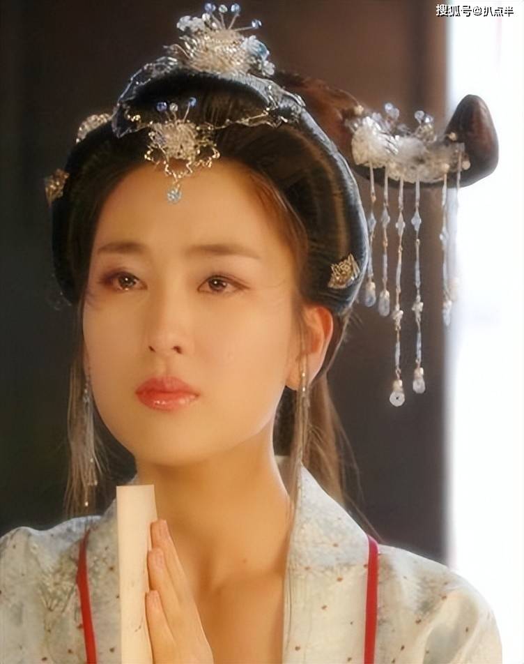 马苏:新剧给小9岁任嘉伦演妈,本是三料视后,为何频陷争议事件_孔令辉