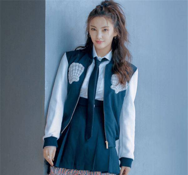 而且在大家的印象中可能都以为她一直就是叫谭松韵,但其实这也只是她