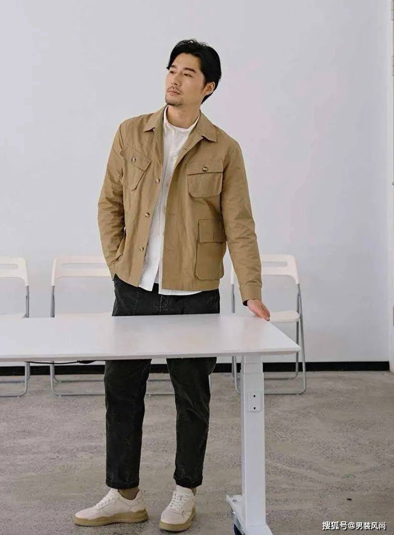 6767春季男士卡其色夹克如何搭配显高级时尚气质