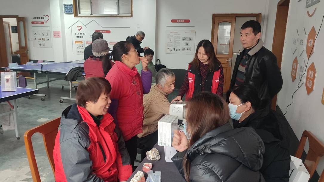 沧浪街道践行雷锋精神奉献新时代