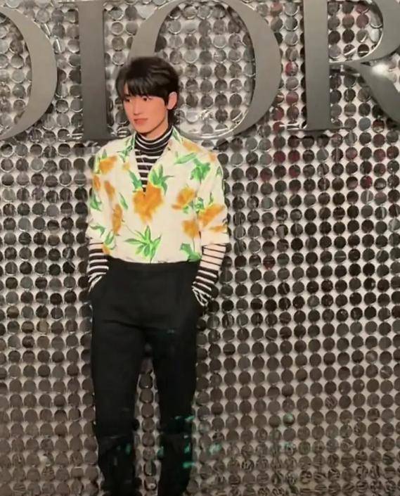 原创原创没有美貌的宋亚轩长什么样失去十级滤镜后这造型太真实了