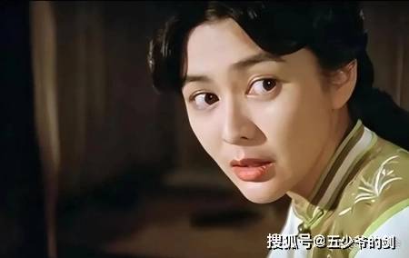 她是香港第一美人一生风流如今61岁过得怎样