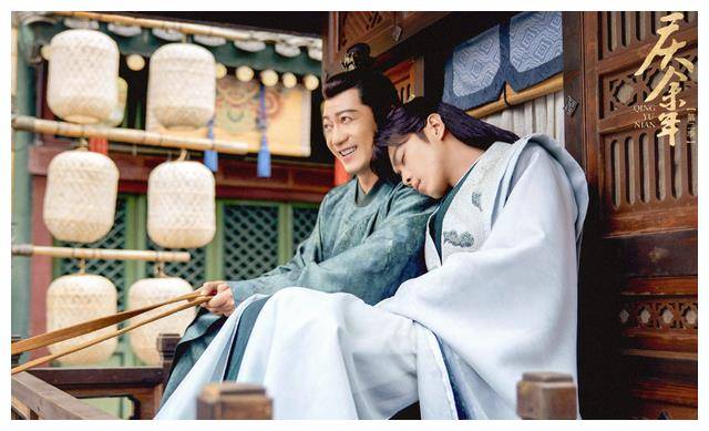 庆余年2郭麒麟肿了张若昀更帅了我被庆帝的老婆惊艳到了