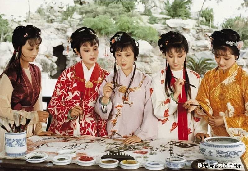 新版红楼梦演员海报曝光主演小家子气女配角都长得一个样