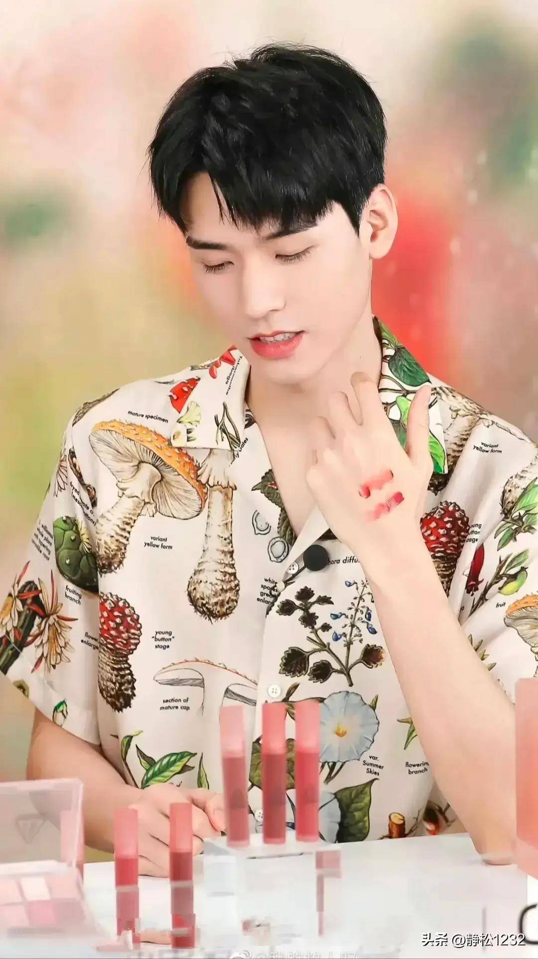 爆棚男神排名,邓为20,肖战第9,张艺兴第7,吴磊第4_身材_腹肌_时尚