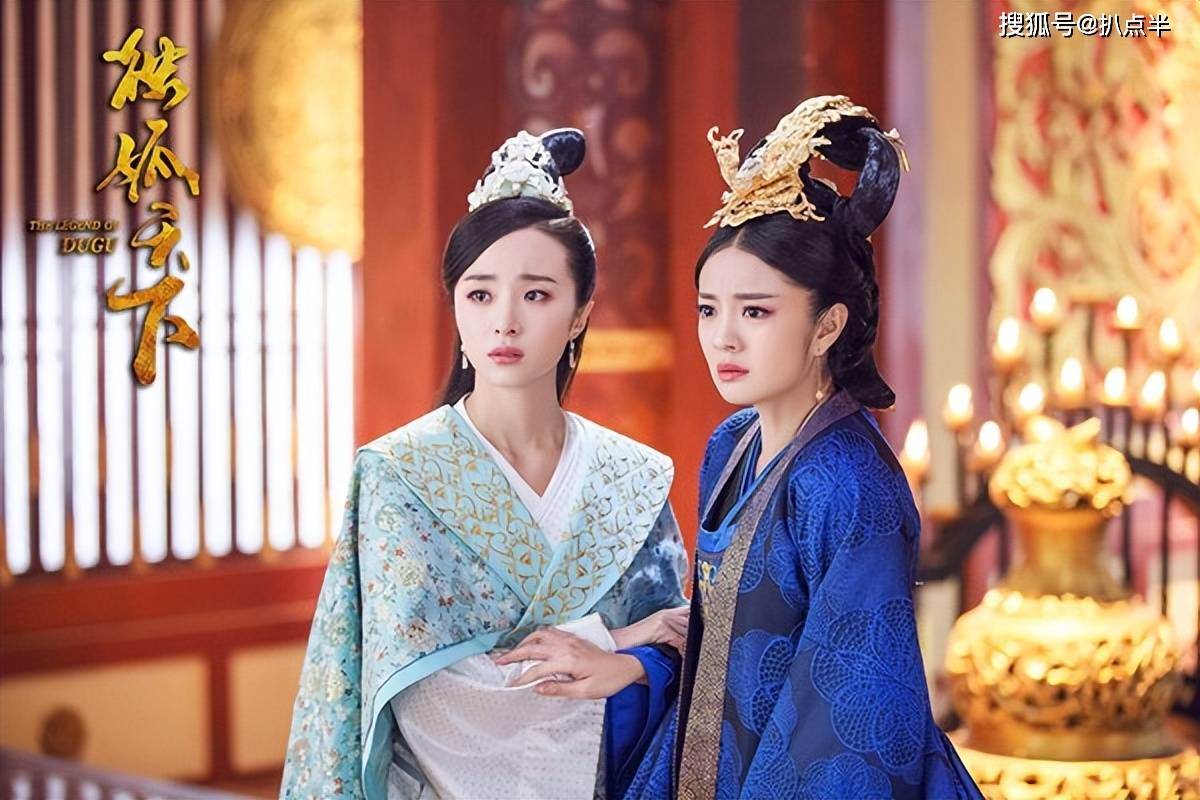 安以轩也退圈了,最后一部作品是5年前的《独孤天下》,给"小花"胡冰卿