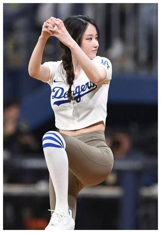 韩国国宝级身材女星耀眼演技被盖过引人赞叹