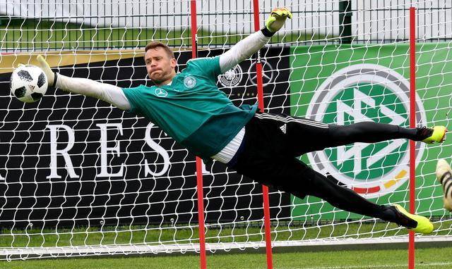 门神卡恩落选第四名让人意外_荣誉_理由_扑救