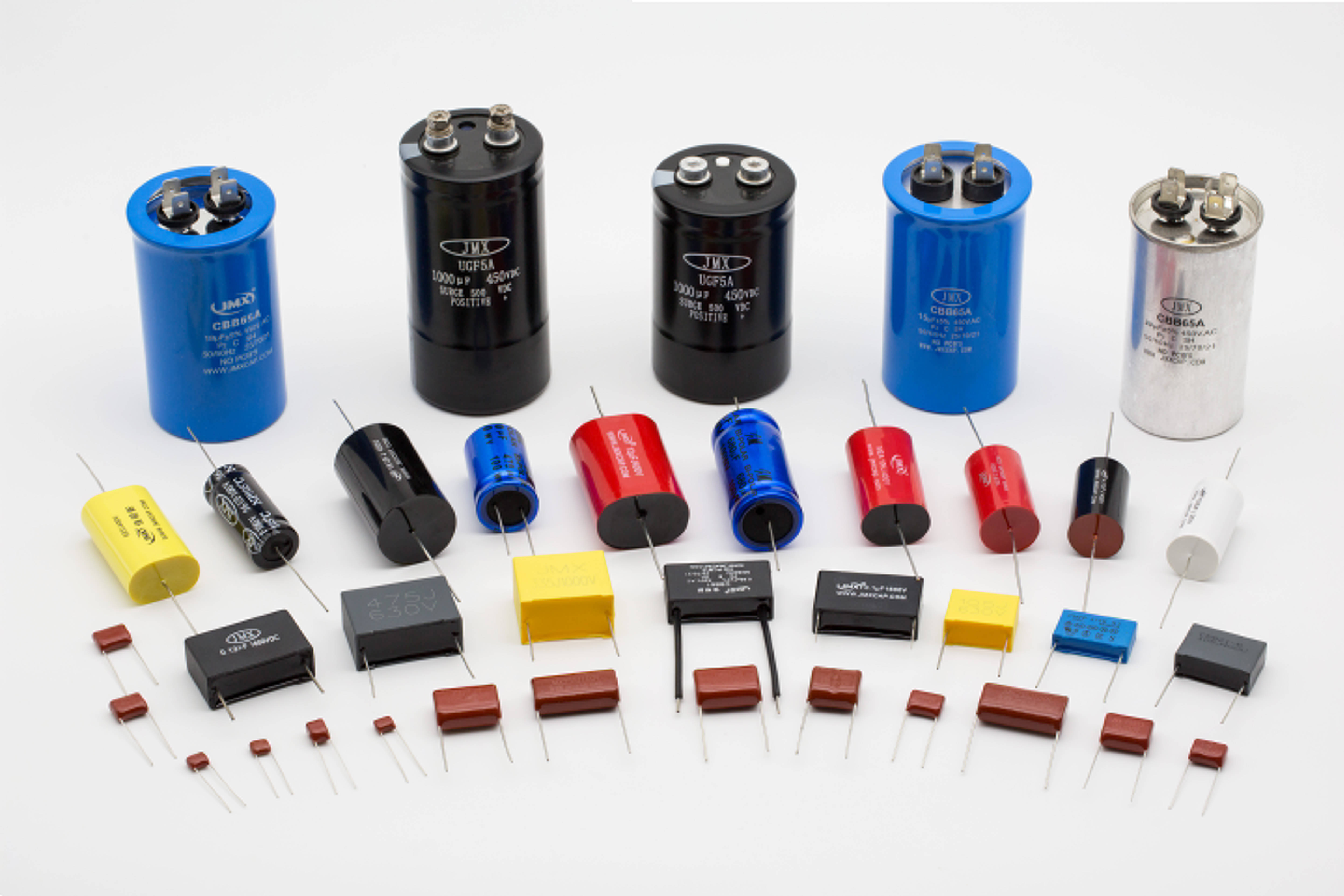 电容器的工作原理与日常应用