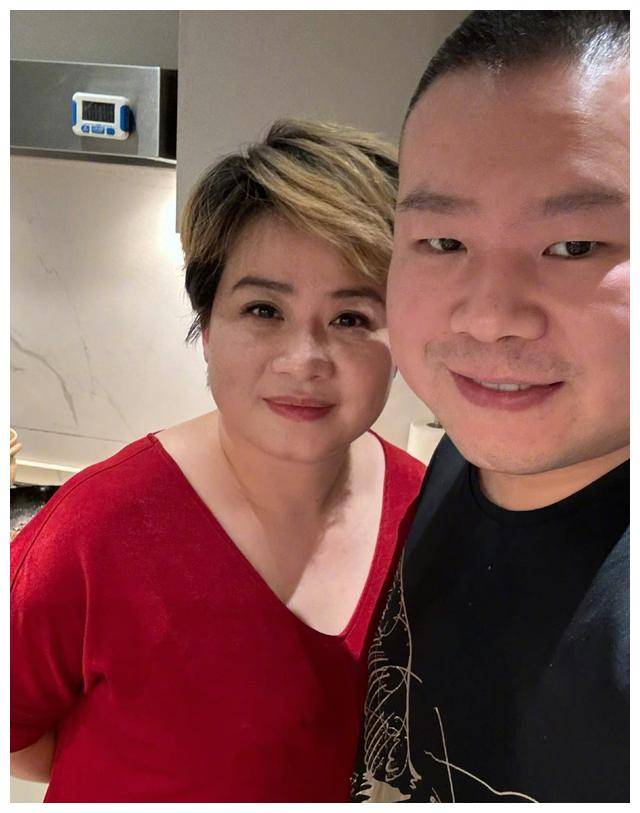 德云社岳云鹏凌晨发文,掀起热议,岳哥副业逆袭!_孟鹤堂_发展_陈筱兰