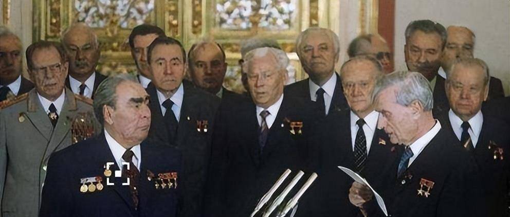 原创捧着金碗要饭吃苏联地大物博戈尔巴乔夫管农业为何出现问题