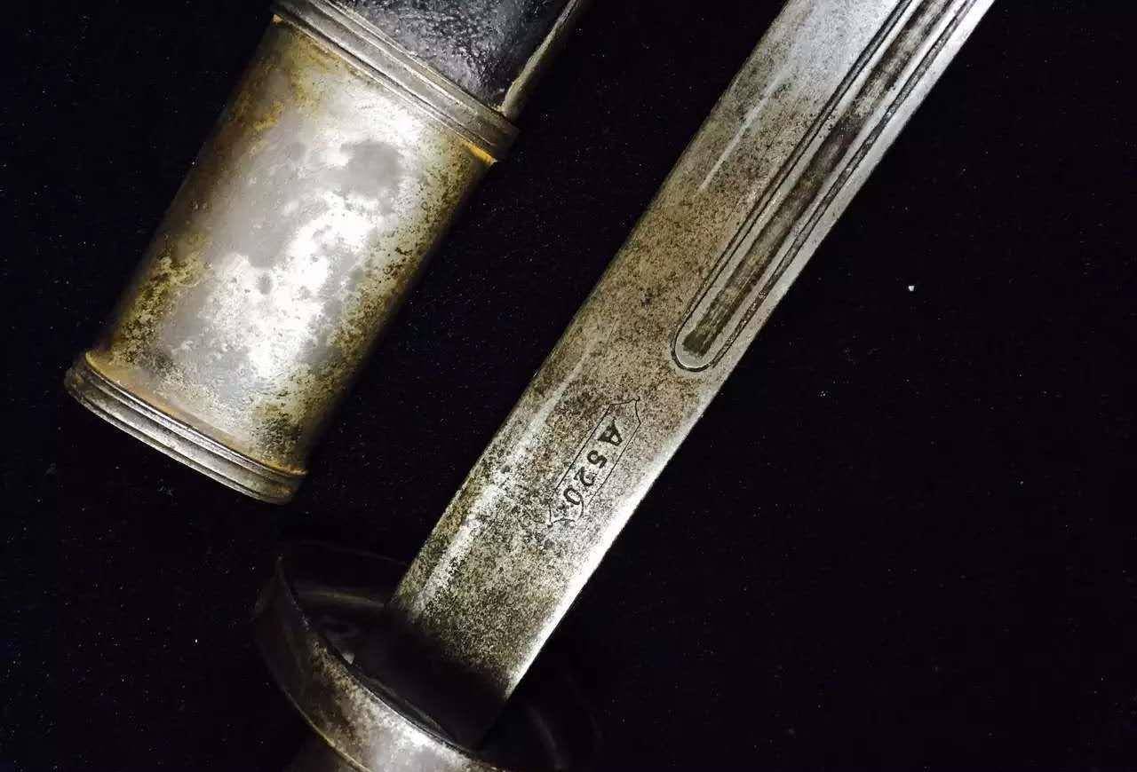 马步芳的最后一道军令,让马家军残余人员,等了一辈子_军刀_骑兵_正规