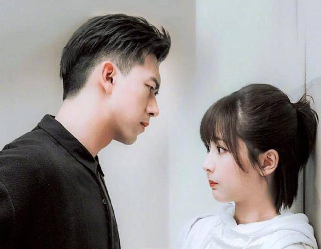 在《亲爱的,热爱的》将拍摄续集的消息传出后,很多网友希望李现和杨紫