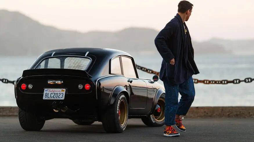 吴彦祖是怎样玩车的,看他改造的1968年本田s800 coupe,爱不爱?