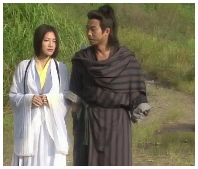 讲述了快刀门得意弟子齐羽卷入江湖魔头公子丹的杀戮中,认识了一帮