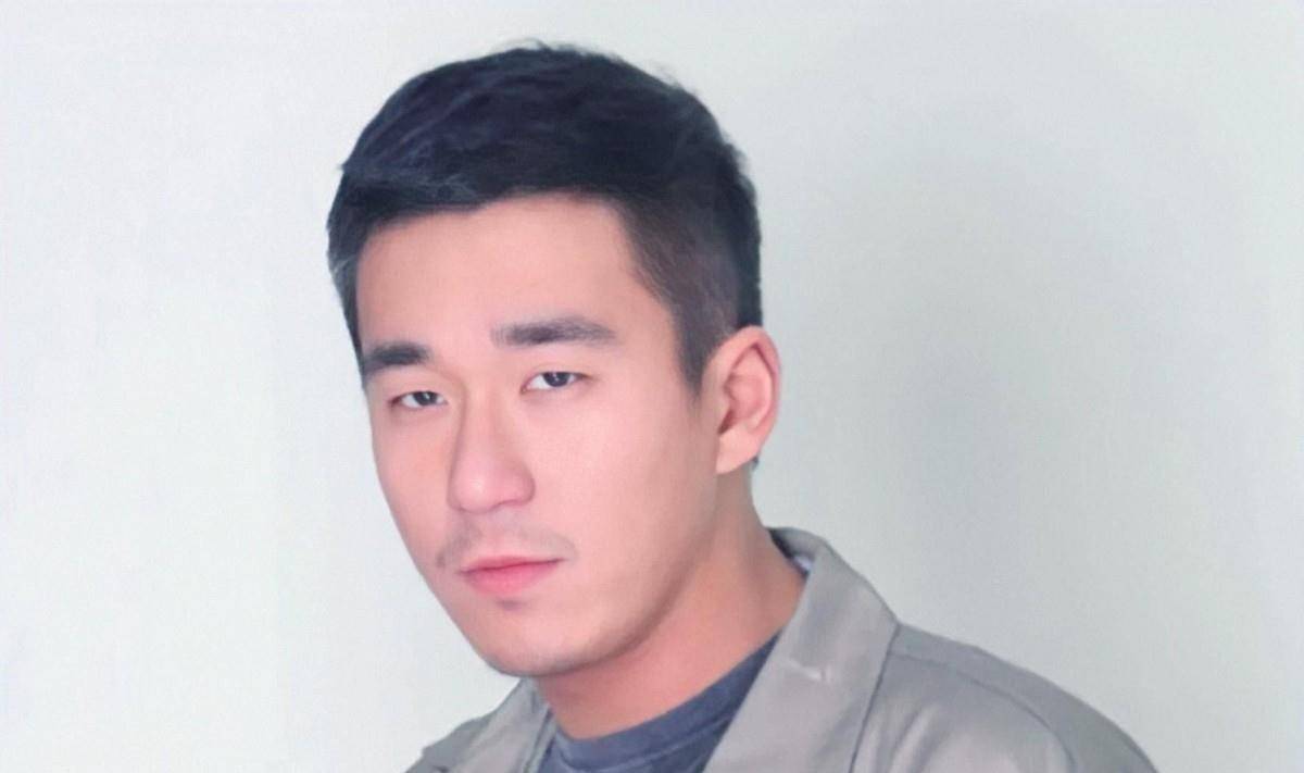 张默_王志文_黄定宇