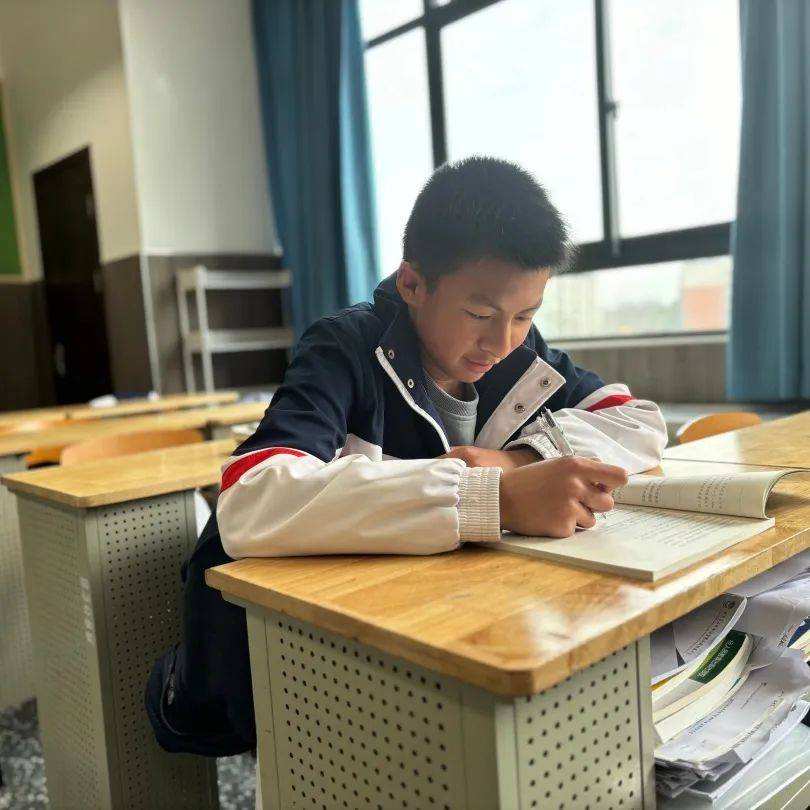 西安益新中学少年班图片