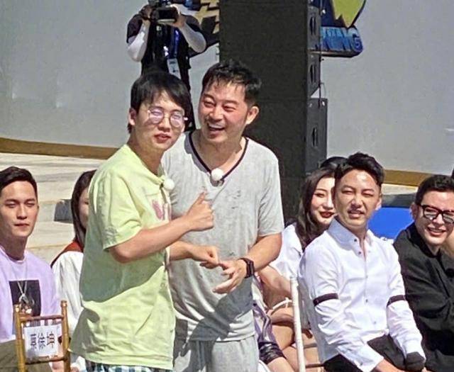 原创跑男睡衣大集合衣服展示各自年代张翰穿着太整齐