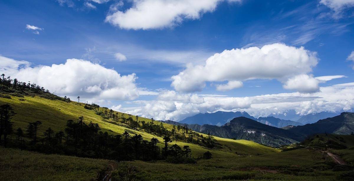 原创四川这座小众山头位于三县交界处名字很奇怪没多少人去过