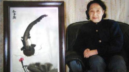 金志坚作为皇族血统,她并没有感到自身的高贵,而是将自己和普通人一样