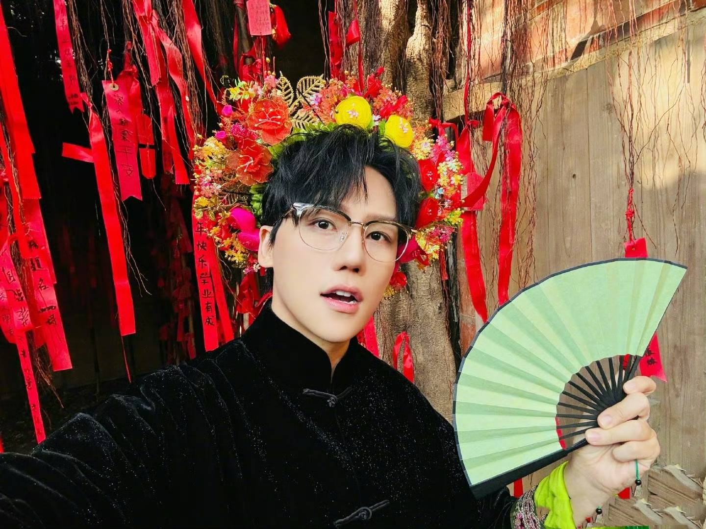 原创刘维生病入院做手术晒病床照引人担忧曾短时间内痛失三位至亲