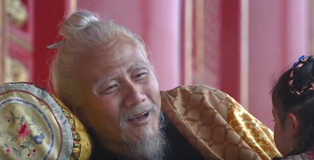 小女儿听到父皇的话,又看着张美人的表情,突然想到这是不好的事情