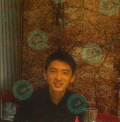 不过这位叫应阔的太子爷到底是何许人也啊?