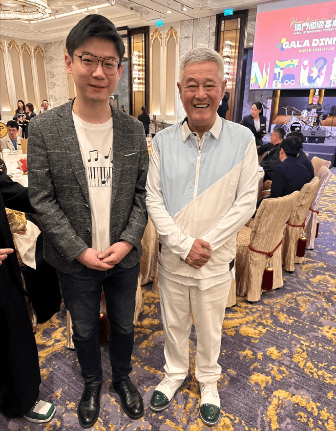 原创澳门这一夜头发花白的赵本山让所有人见识了他的江湖地位