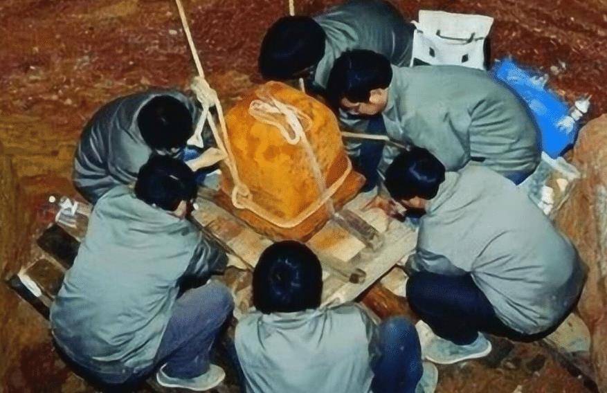而在当地的传说中,这位圆寂的高僧就是来自日本的圆仁法师.