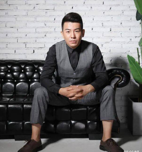 原创舞帝于利合约到期目前恢复自由身将在yy举行告别出镜