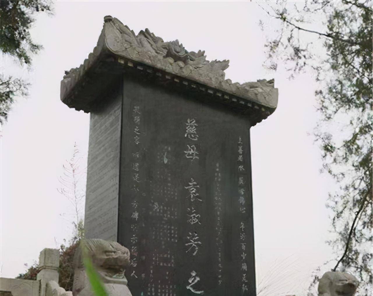 原创老人行医80余年去世后把药方刻在墓碑上许多医生前来祭拜抄录
