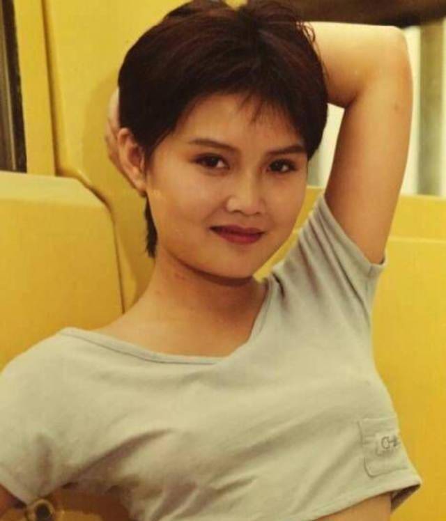 11岁童星北漂发展与导演同居多年被抛弃至今不肯透露男方是谁