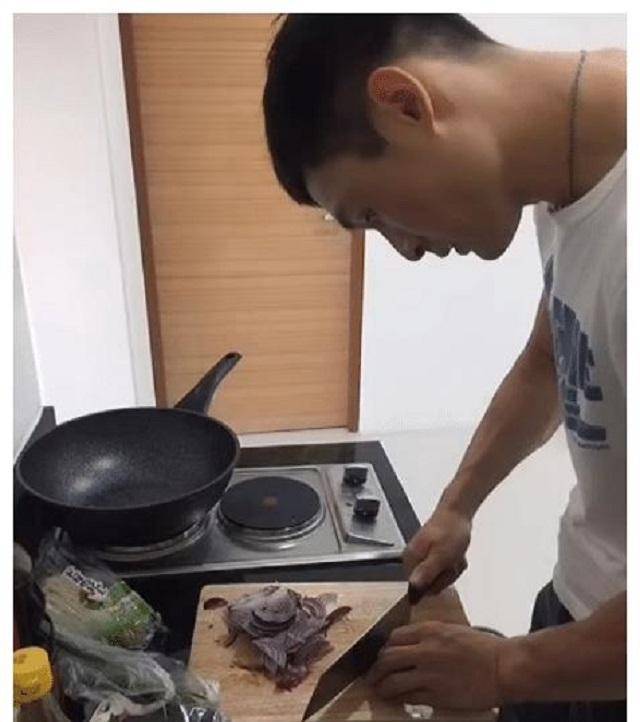 俞晓东相处的日子里就已经听他无数遍描述过两个人结婚之后要如何幸福